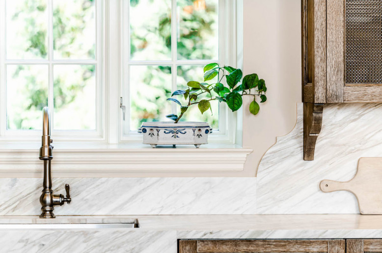 kitchen-detail-marble-backsplash-meadowbank-designs