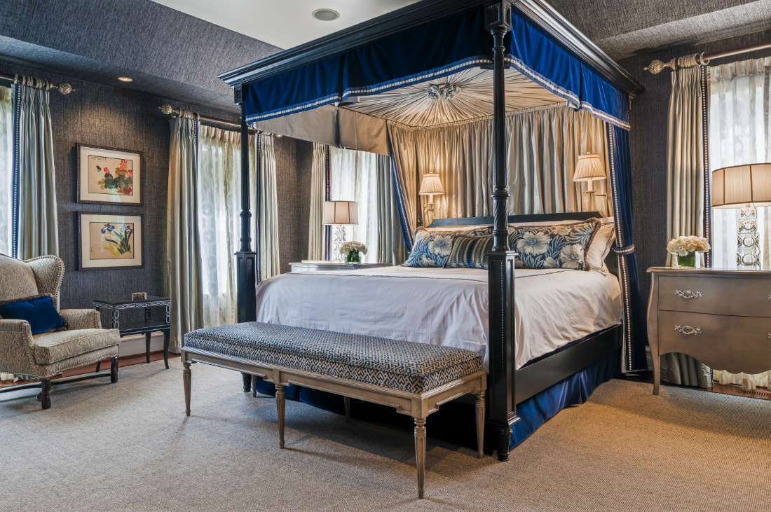 blue-velvet-canopy-bed