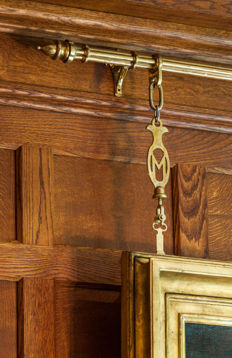 detail-picture-hanging-rod
