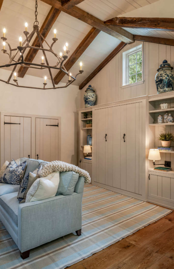 gladwyn-murphy-bed-closed