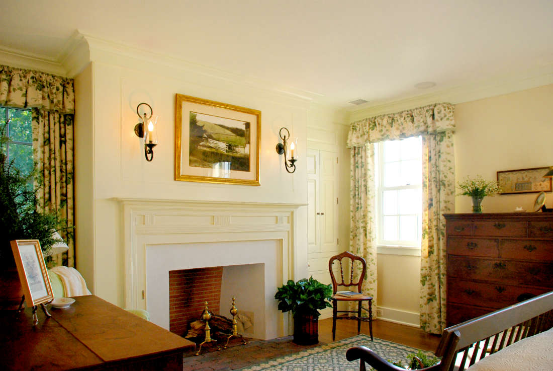 unionville-farmhouse-fireplace
