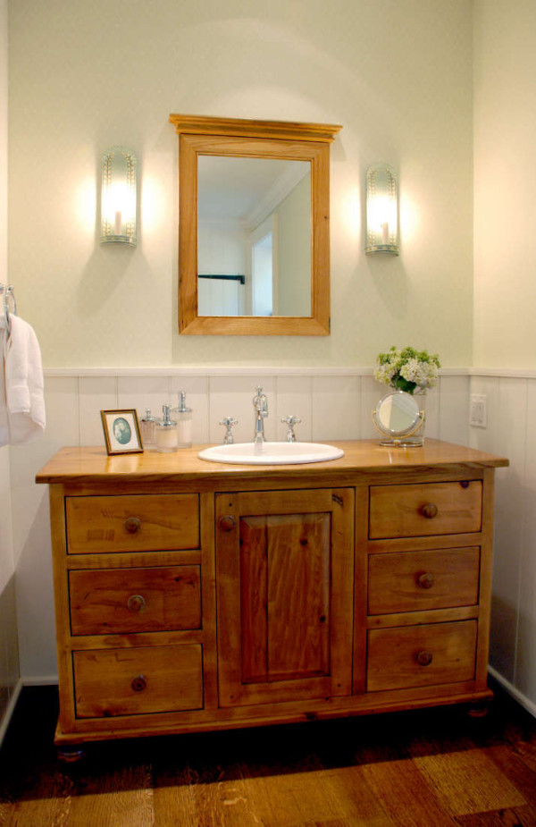 unionville-starry-night-farm-bathroom