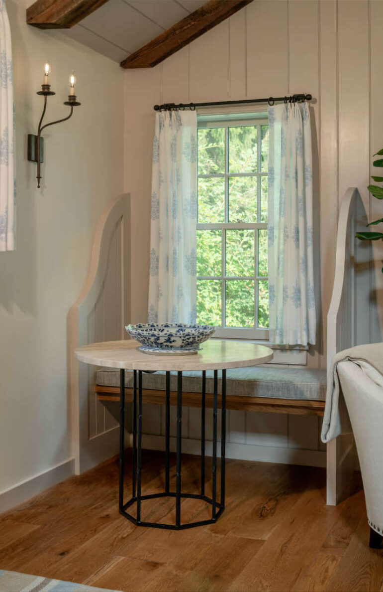 window-seat-table