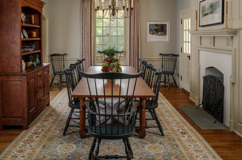 dining-room-design-fireplace-large-area-rug