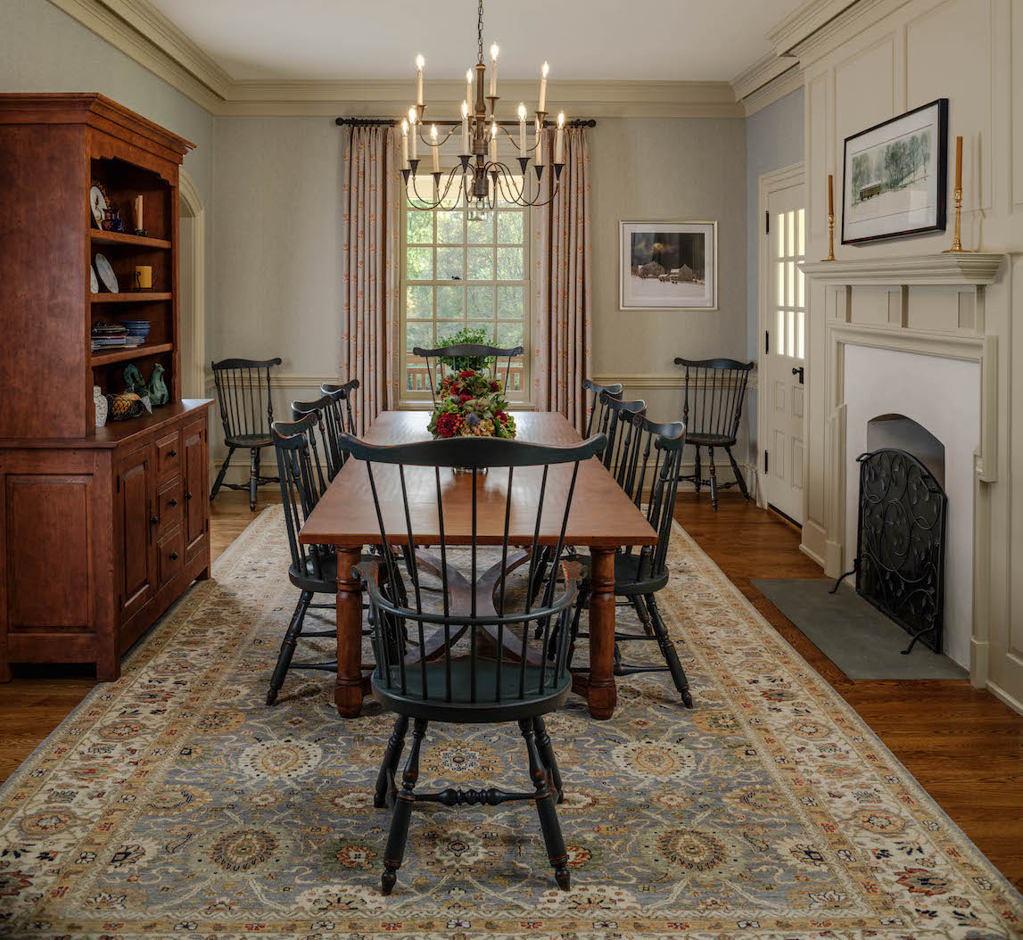 dining-room-design-fireplace-large-area-rug
