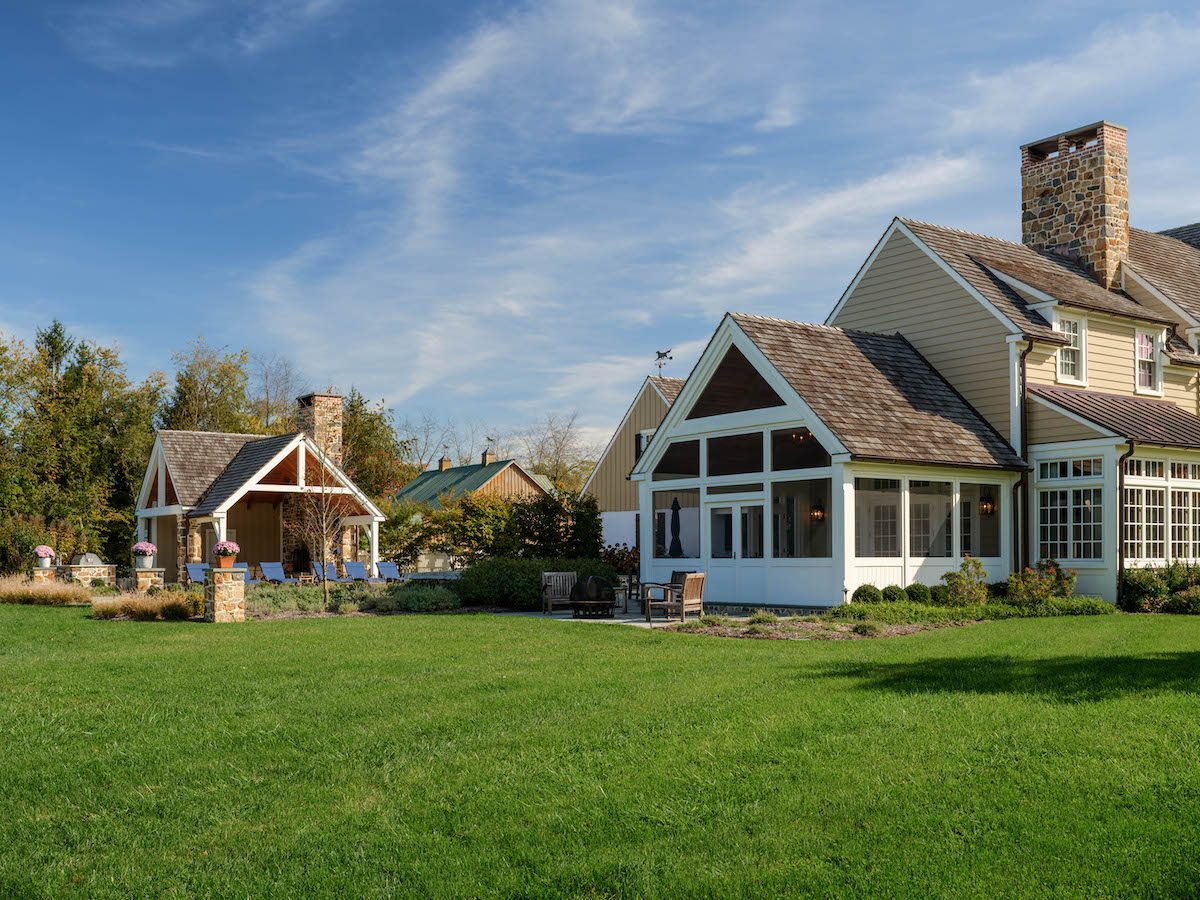 exterior-design-grass-yard-willistown-pa