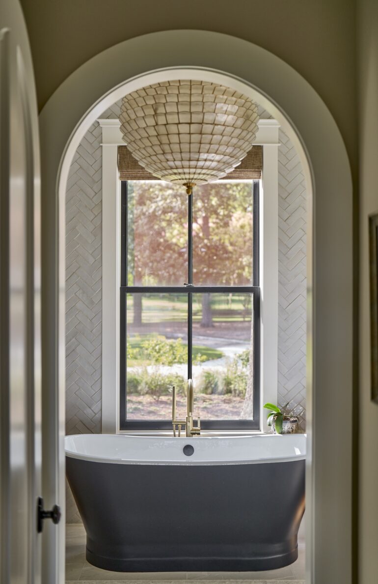 arched-bathroom-doorway-meadowbank-designs