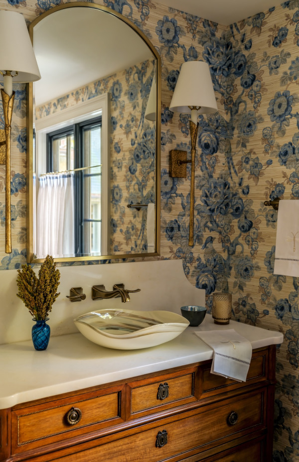 powder-room-wallpaper-meadowbank-designs