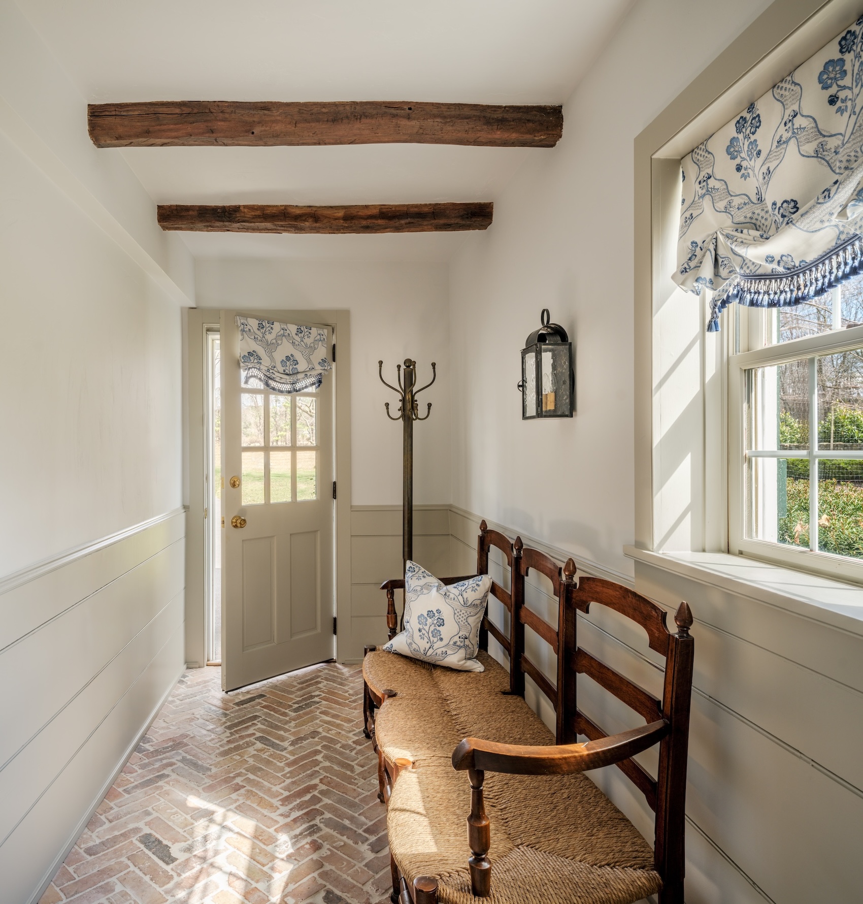 hallway-bench-brick-floor-entryway-design-meadowbank-designs